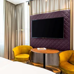 nh-collection-copenhagen.copenhagenhotelselect.com/